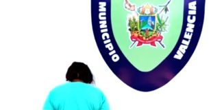 Celosa le cayó a mordisco a su expareja en Valencia