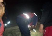 Funcionario del Cicpc y su acompañante esquivaron un hueco y se fueron al suelo con la moto