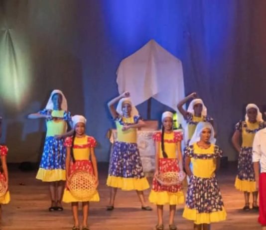 Danzas Carirubana celebró sus 18 aniversario