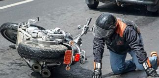 Tres lesionados por deslizamiento de moto la tarde – noche del sábado #26OCT