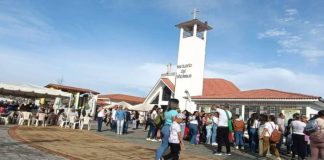 Venezolanos peregrinan en honor a José Gregorio Hernández