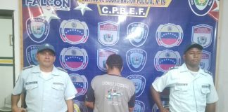 Hombre amenazaba con un machete a su pareja en Chichiriviche