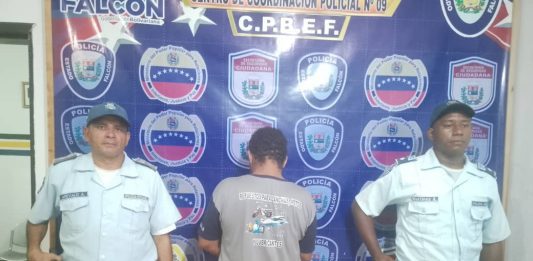 Hombre amenazaba con un machete a su pareja en Chichiriviche