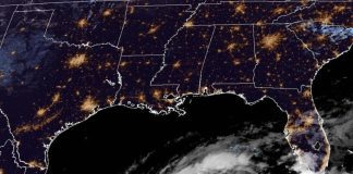 Milton bajó de intensidad pero sigue peligroso