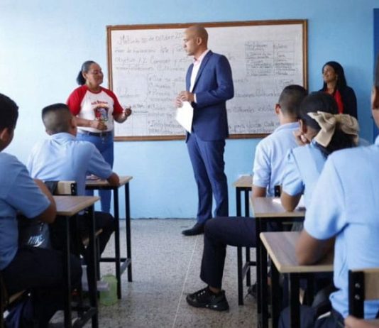 Estructuras parroquiales pasan a las aulas de clases