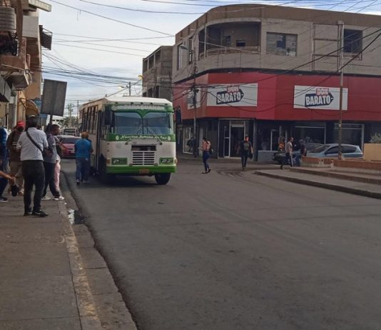 Pasaje se mantiene en 13 bolívares la buseta y en 15 «los Carritos» en Punto Fijo