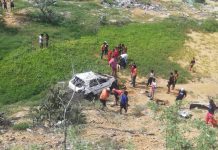 Carro cayó al precipicio en Bajada de Amuay