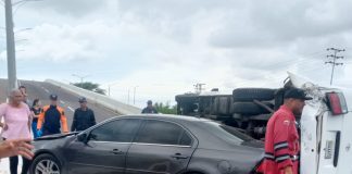 Colisión de vehículos dejó una dama lesionada en el elevado del Calles Sierra