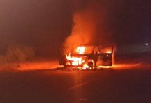 Carro se incendió completamente en Tarana