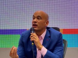Ministro de Educación busca fortalecer las direcciones de las escuelas