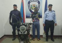 Efectivos policiales aprehenden a motorizado por resistencia y ultraje a la autoridad