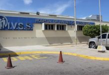 Pareja de motorizados fueron sorprendidos por un carro la noche del #31OCT en Punta Cardón