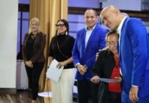 Anuncian pasaje preferencial para docentes