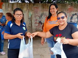 Pescado fresco y gratuito llegó a más de 50 familias en Pueblo Nuevo