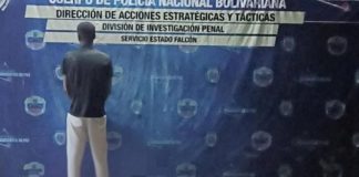 Amenazó con un cuchillo al hijo de su vecina en Los Rosales