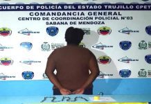 Mujer encadenaba a su hija de once años
