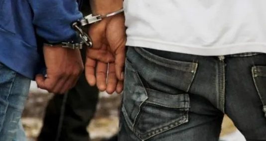 Detienen a dos exfuncionarios policiales con 4.173 cartuchos