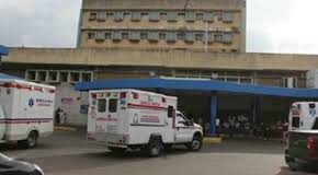 Pareja rodó de la moto en la carretera La Wuilian del municipio Dabajuro