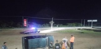 Vuelco de camioneta en la Redoma El Taparo dejó al conductor lesionado