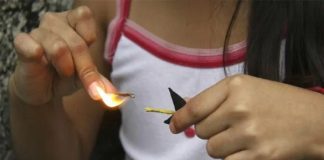 Niño perdió dos dedos con fuegos artificiales