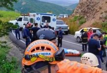 Sacerdote y un motorizado mueren tras caer en la «curva del diablo»
