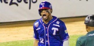 Tiburones de La Guaira sobrevivió en Caracas tras derrotar a Leones