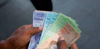 Comenzó pago de último mes de aguinaldos a empleados públicos