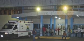 Adolescente cayó de vehículo en marcha Coro