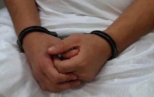 Condenan a enfermero por tocar las partes íntimas de una paciente