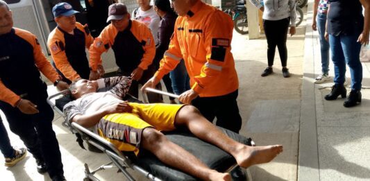 Dos lesionados por deslizamiento de moto en El Vínculo