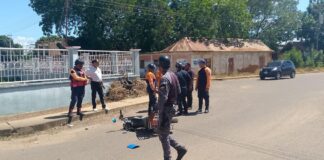 Jovenes pasaron susto en colisión de motos
