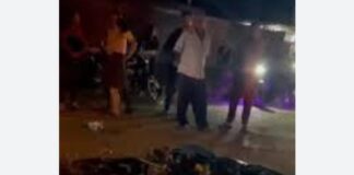 Los sorprendió un perro y dieron vueltas en la moto