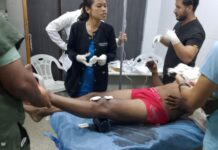 Motorizados sufrieron serias lesiones en colisión de motos en Chichiriviche