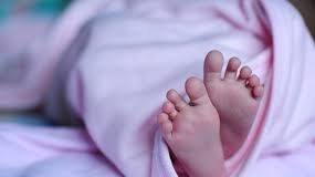 Muere bebé en extrañas circunstancias en Los Rosales de Punta Cardón