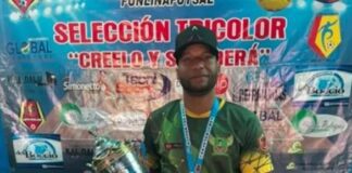 Muere entrenador de futsal en accidente de moto