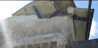 Se desplomó el techo del patio central de la EPN Francisca Ana García