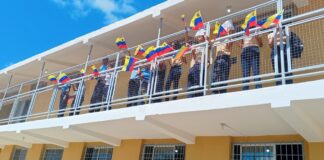 Gobernador entregó trabajos de rehabilitación en la Unidad Educativa Alí Primera