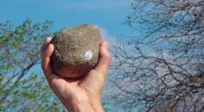 Adolescente sufrió una pedrada en la cabeza en Coro