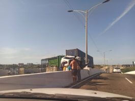 Colisión de vehículos dejó dos lesionados en el elevado del Calles Sierra