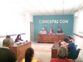 Concejales opositores del municipio Falcón desconocen legitimidad del Presidente Maduro