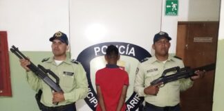 Detienen a hombre con un arma de fuego en Los Rosales de Punta Cardón