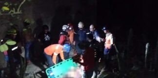 Hombre se lanza desde una pendiente con su hija y se mata