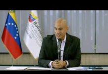 Ministerio de Educación aprueba becas para educadores