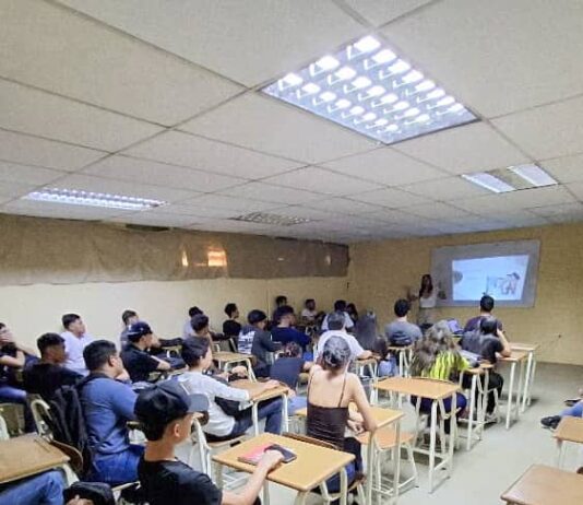Estudiantes de la Uptag conocieron sobre la “Guerra cognitiva en la adolescencia en Venezuela”