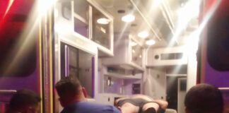 Colisión de vehículos en Punta Cardón dejó un vendedor de comida rápida lesionado