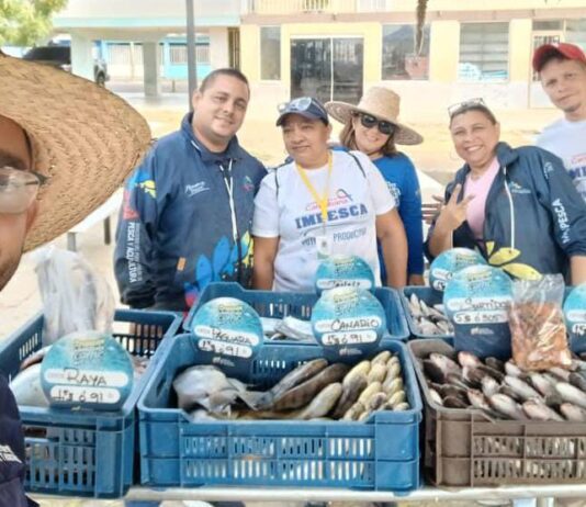 Venezuela come+ Pescado llegó a urbanización Jorge Hernández
