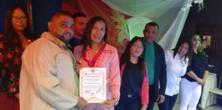 Durante sesión solemne exaltan labor docente en Los Taques