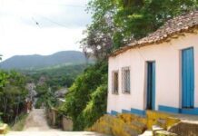 Adolecentes se cayó de vehículo en marcha en Cabure