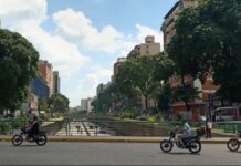 Asesina a su mamá y luego se quita la vida en Plaza Venezuela