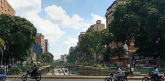 Asesina a su mamá y luego se quita la vida en Plaza Venezuela